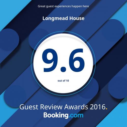guest review award 2016.jpg